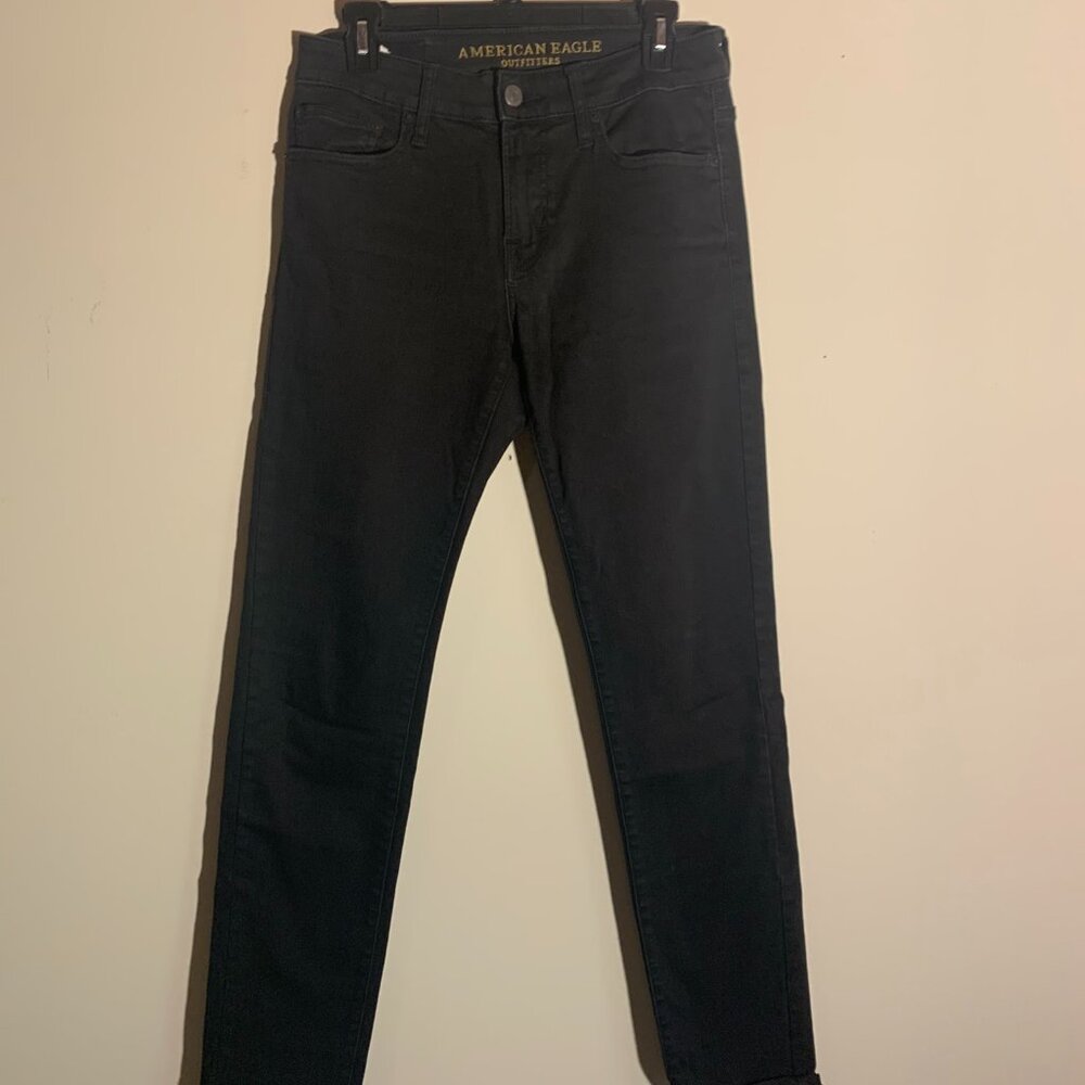 American Eage Men's black jeans size 30X32